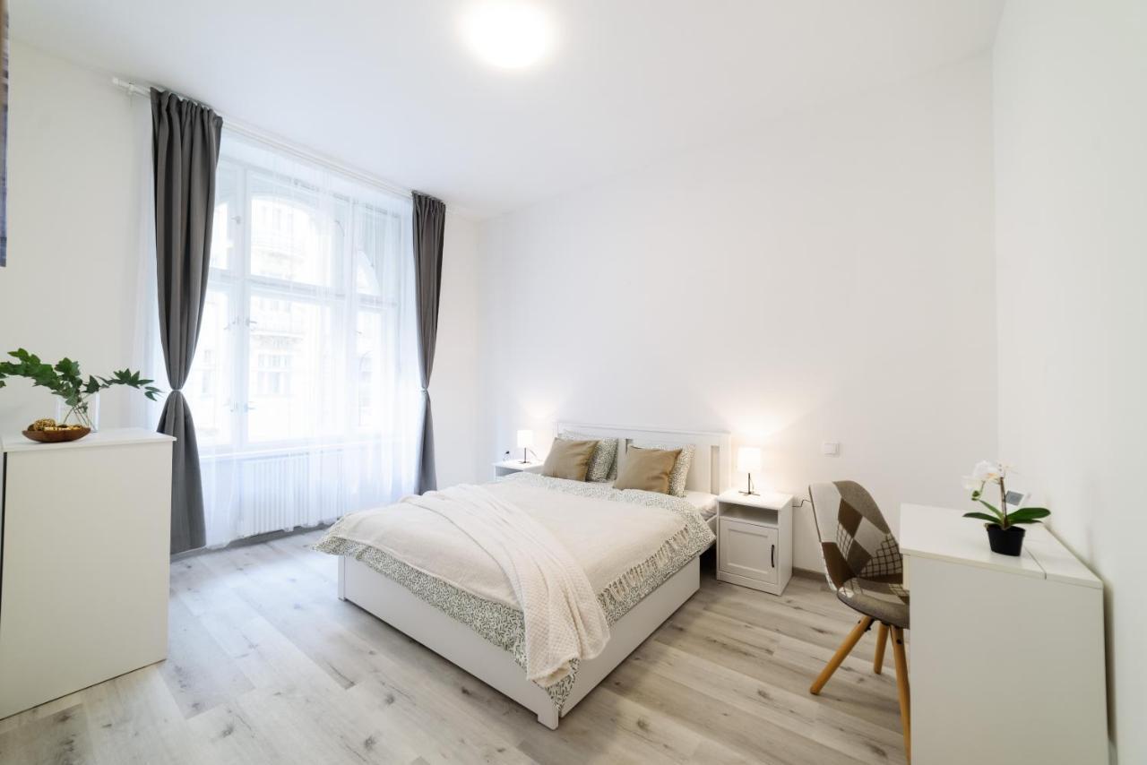New Apartments Near Dancing House Πράγα Εξωτερικό φωτογραφία